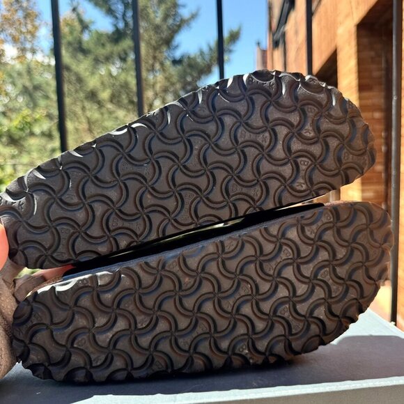 New Birkenstock Arizona Big Buckle High Shine Sandals Black Gold US 9 / EUR 40 - Picture 6 of 12